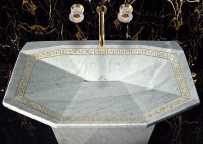 MARBLE CARRARA PEDESTAL 5101